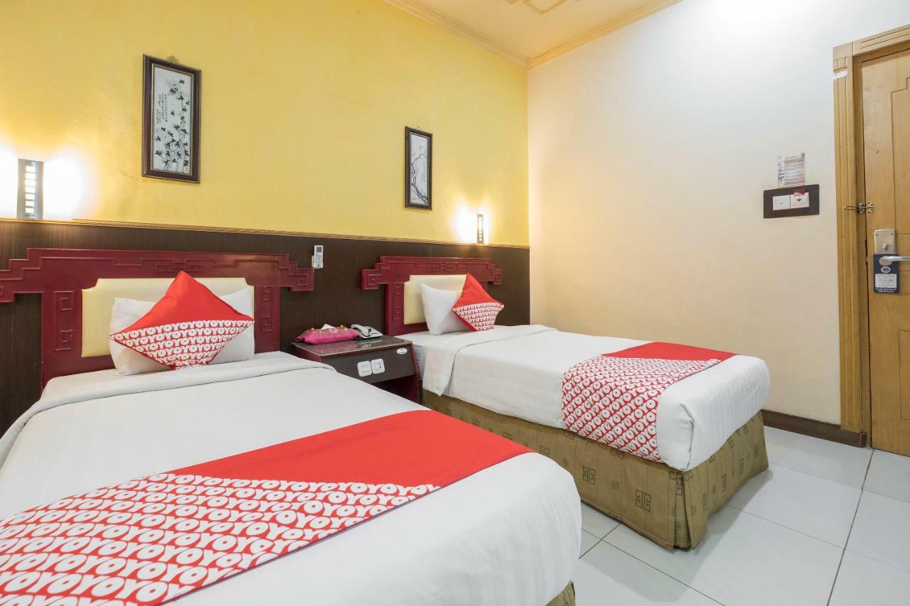 Oyo 821 Hotel Dinasti Makassar Exterior photo
